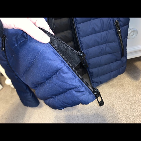 Calvin Klein navy puffer coat - Picture 9 of 15